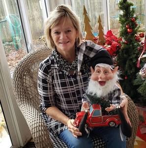 Meet your Posher, Debi